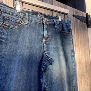 Vintage Lucky Brand Jeans - Classic Rider “short inseam” worn-in straight leg